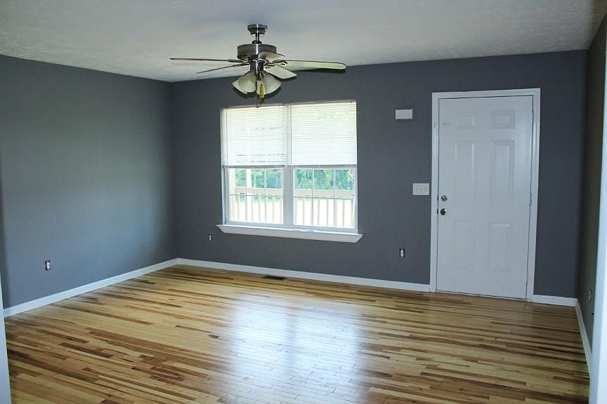2nd image of 315 S Main St #315 & 317