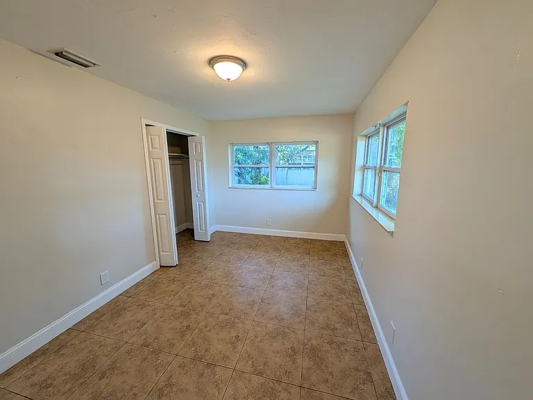 180 Penn Way — Photo 27