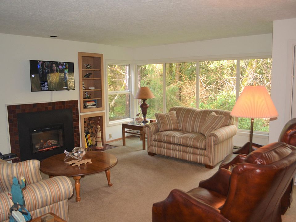 1st image of 5801 NE Voyage Ave APT 45