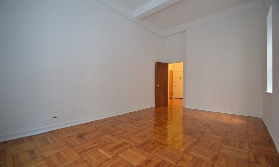 2nd image of 930 Sheridan Ave APT 3D