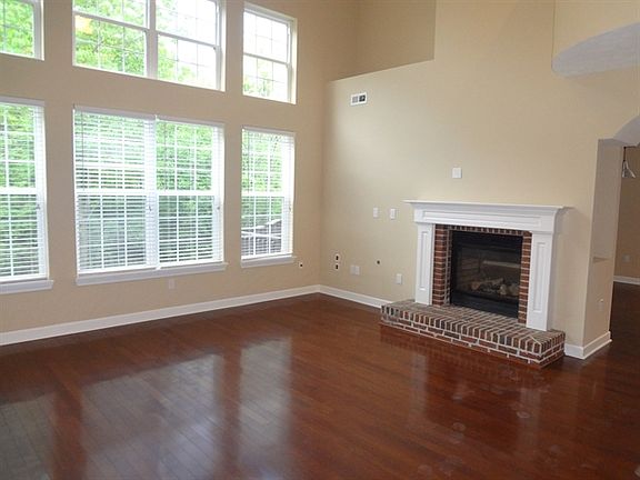 3rd image of 7817 Fawnwood Dr