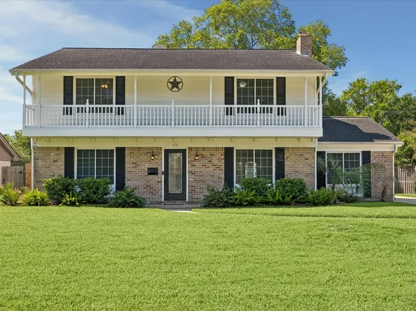 426 Pebblebrook Dr, Seabrook, TX 77586