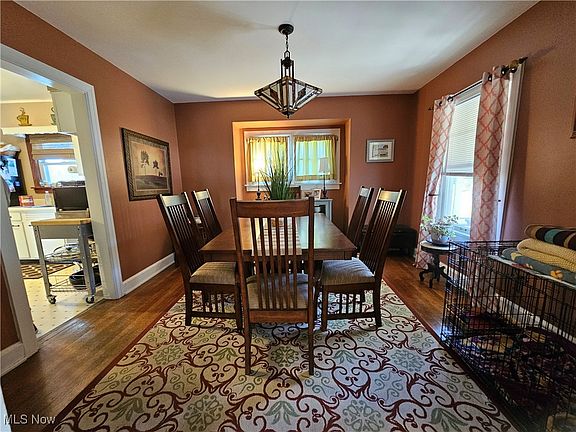 5th image of 254 Wychwood Ln