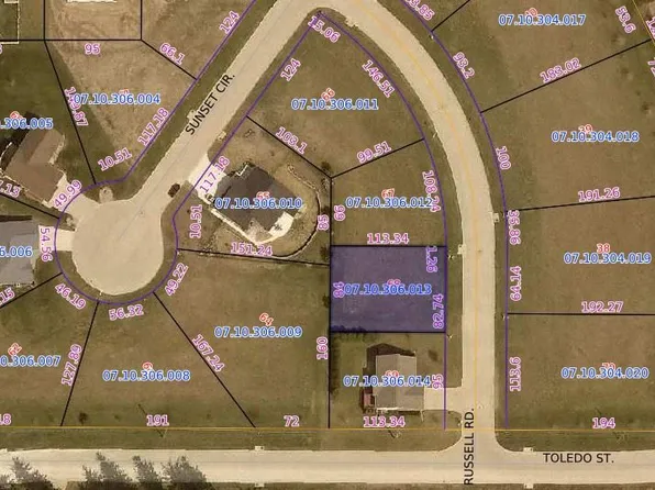 896 Russell Rd, Traer, IA 50675