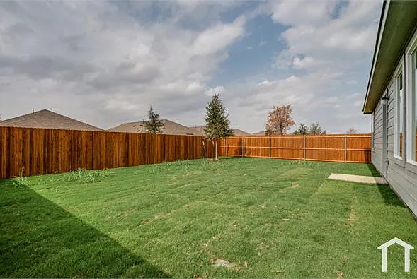 4 bed, $3,000 — Photo 2