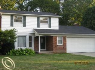 19591 Hickory Leaf St, Southfield, MI 48076