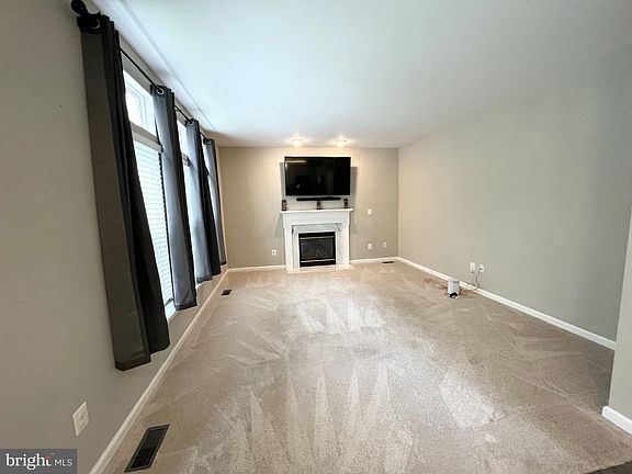 4th image of 3919 Lynnhaven Ln