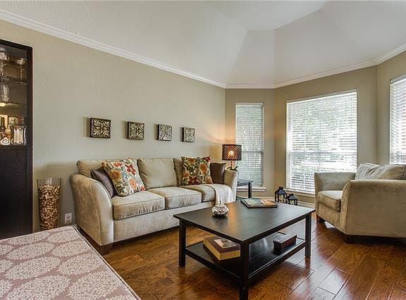 4th image of 4629 Ferncrest Dr