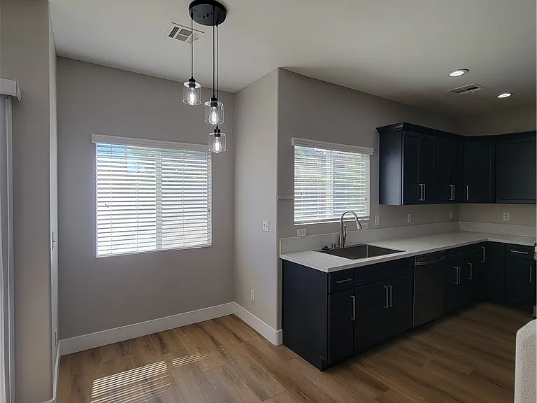 1476 Morning Crescent St — Photo 8
