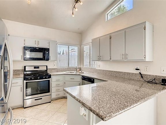 4th image of 1525 Bonnie Castle Way