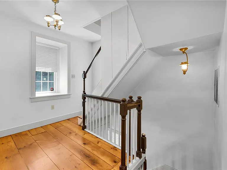 2408 Applewood Dr — Photo 11