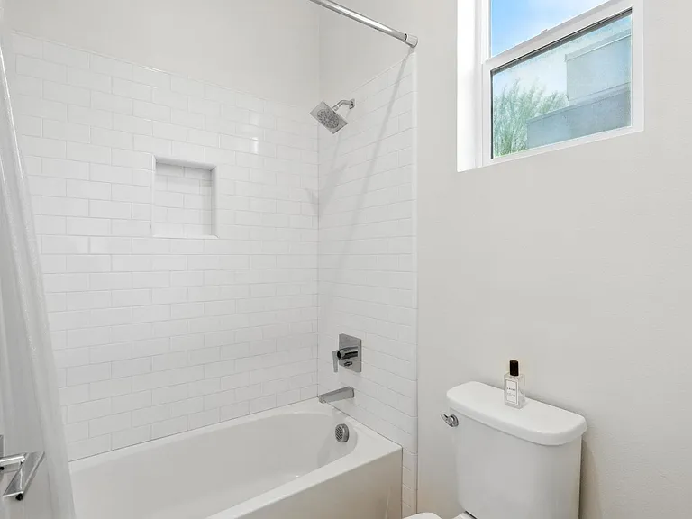 3345 Ambassador Dr — Photo 20