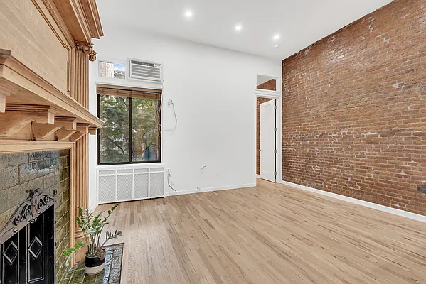 Rented by Cooper & Cooper Real Estate | media 3