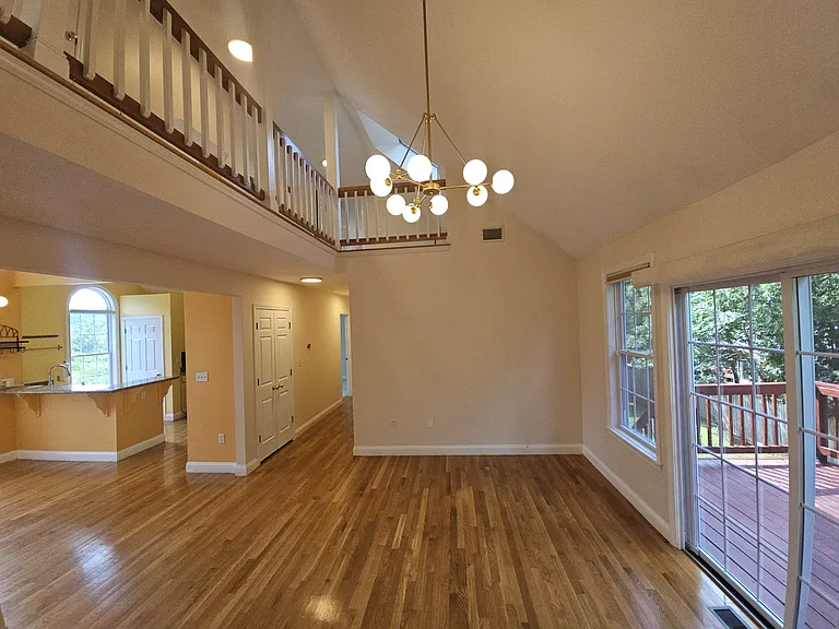202 Falls Blvd — Photo 31