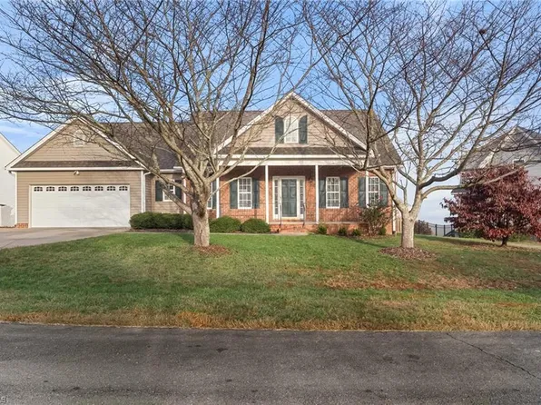 145 Cinnamon Way, Clemmons, NC 27012