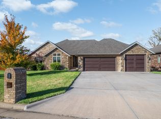 2263 S Lexus Ave, Springfield, MO 65807