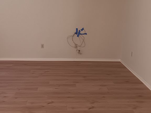 2nd image of 2728 Whitney Pl #102