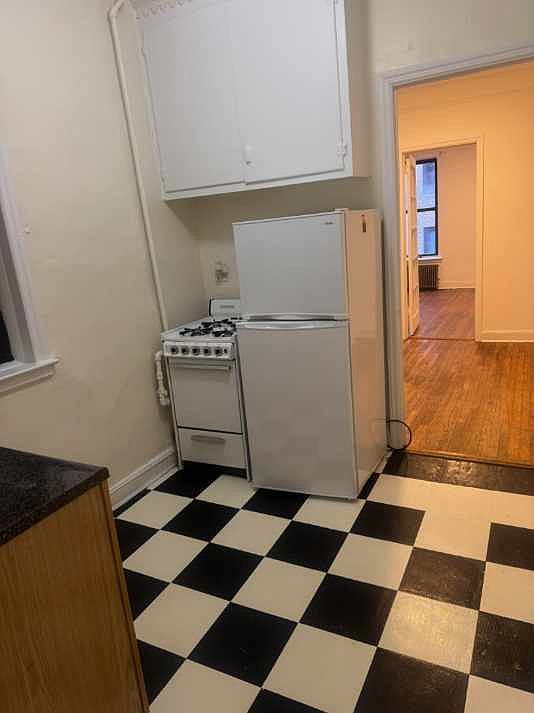 1st image of 314 E 70th St APT 4C