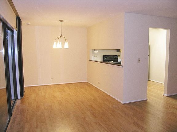 2nd image of 230 E Court Of Shorewood APT 4