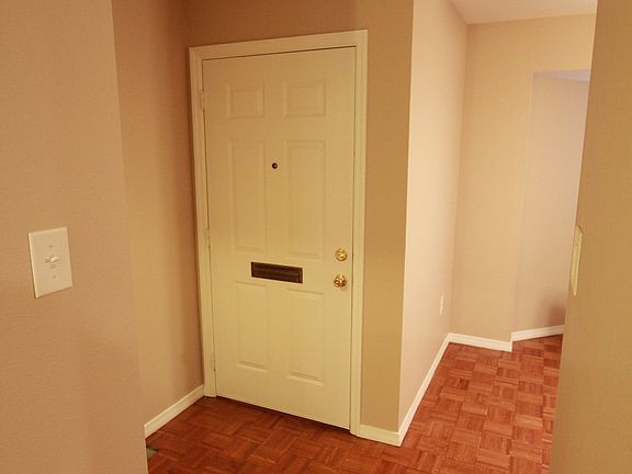 4th image of 6612-6644 Oakland Ave #33