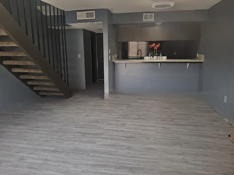 2416 Eric Way #C — Photo 10