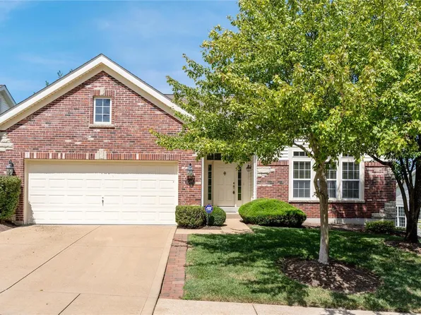 1565 Dietrich Place Ct, Ballwin, MO 63021