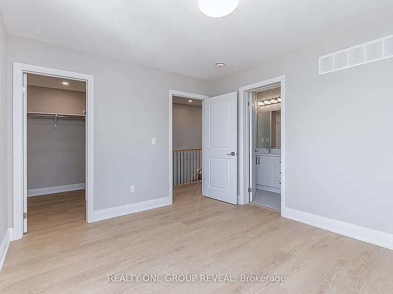 223 Grenfell St #3 — Photo 12