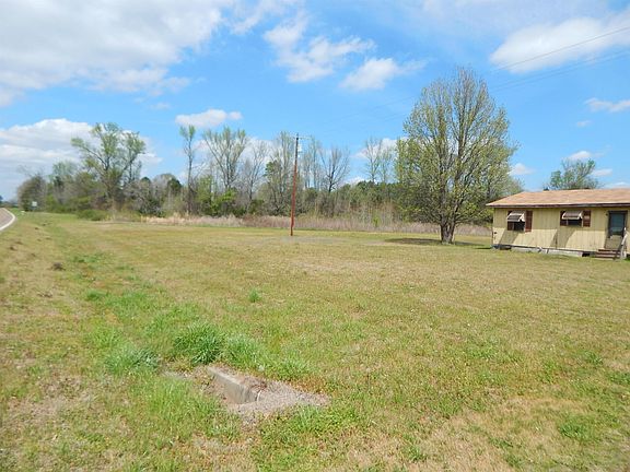3rd image of 2741 Toad Rd
