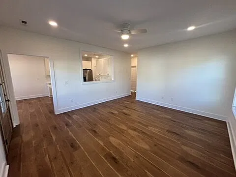 3 bed, 2.0 bath, 1400 sqft, $2,100 — Photo 4