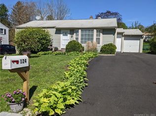 124 Spencer Dr, Middletown, CT 06457