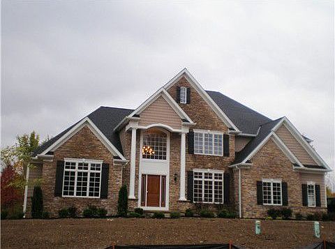 5221 Brookhaven Drive-Pine Hill-North Royalton-Ohio