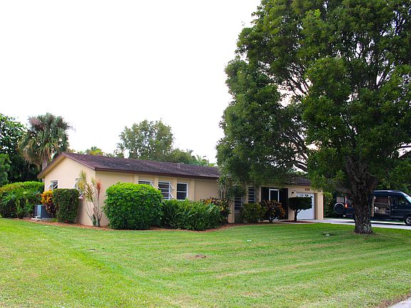 Very nice curb appeal