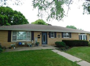 107 E Diller St, Pontiac, IL 61764