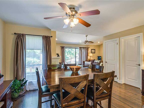 2nd image of 34 High Oak Ct