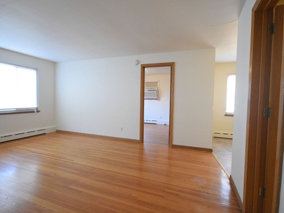 1st image of 2709 Park Ave APT 106