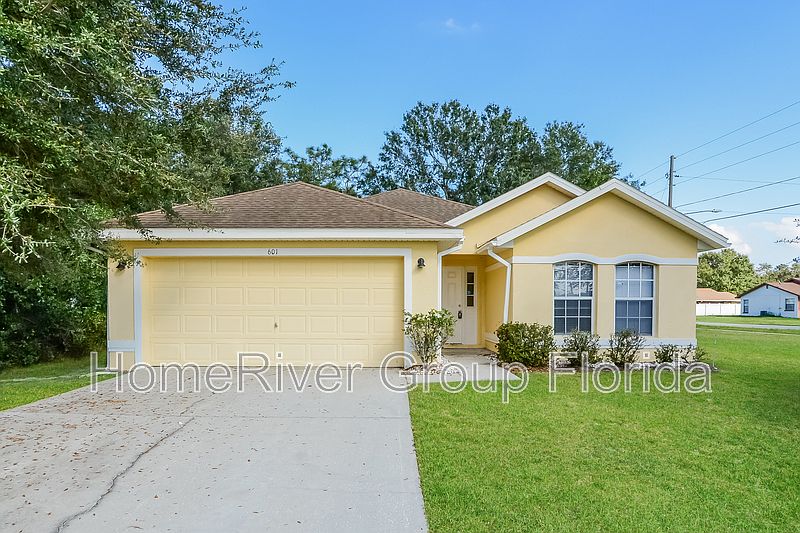 1st image of 601 Muskrat Dr