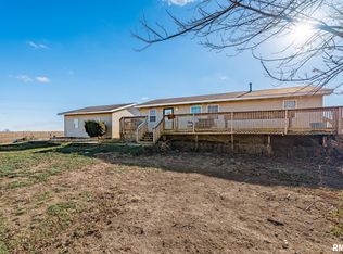 1494 250th St, Aledo, IL 61231