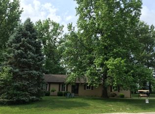 667 W Edgelea Rd, Sullivan, IN 47882
