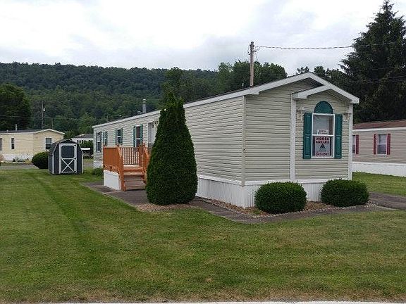 5th image of 5 Greenway Dr