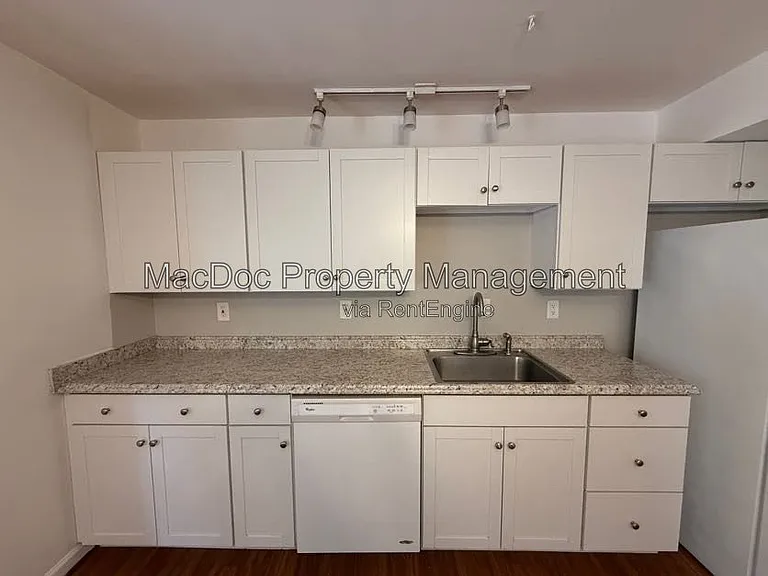 1404 Graham Dr — Photo 84
