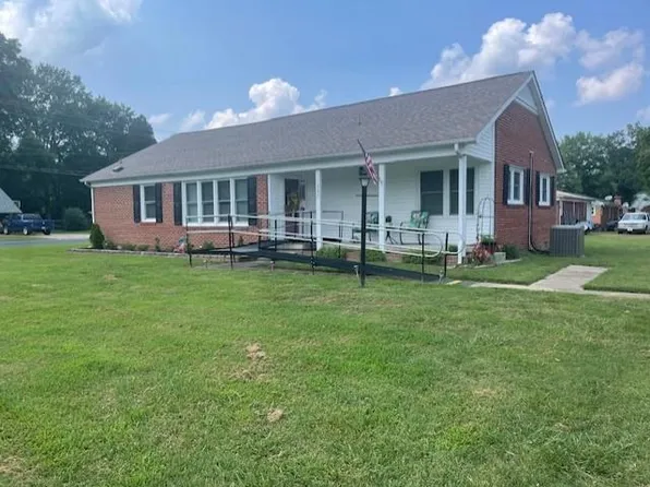 302 Franklin Dr, Paris, TN 38242