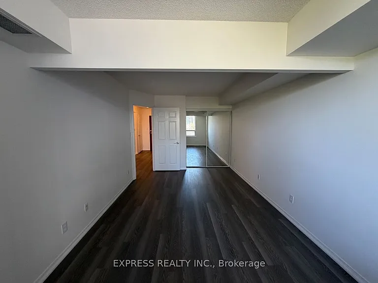 18 Hillcrest Ave #501 — Photo 9