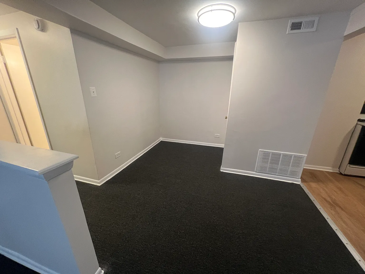 2 bed, 1050 sqft, $1,400 — Photo 4