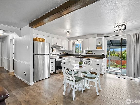 4th image of 6600 66th Drive NE