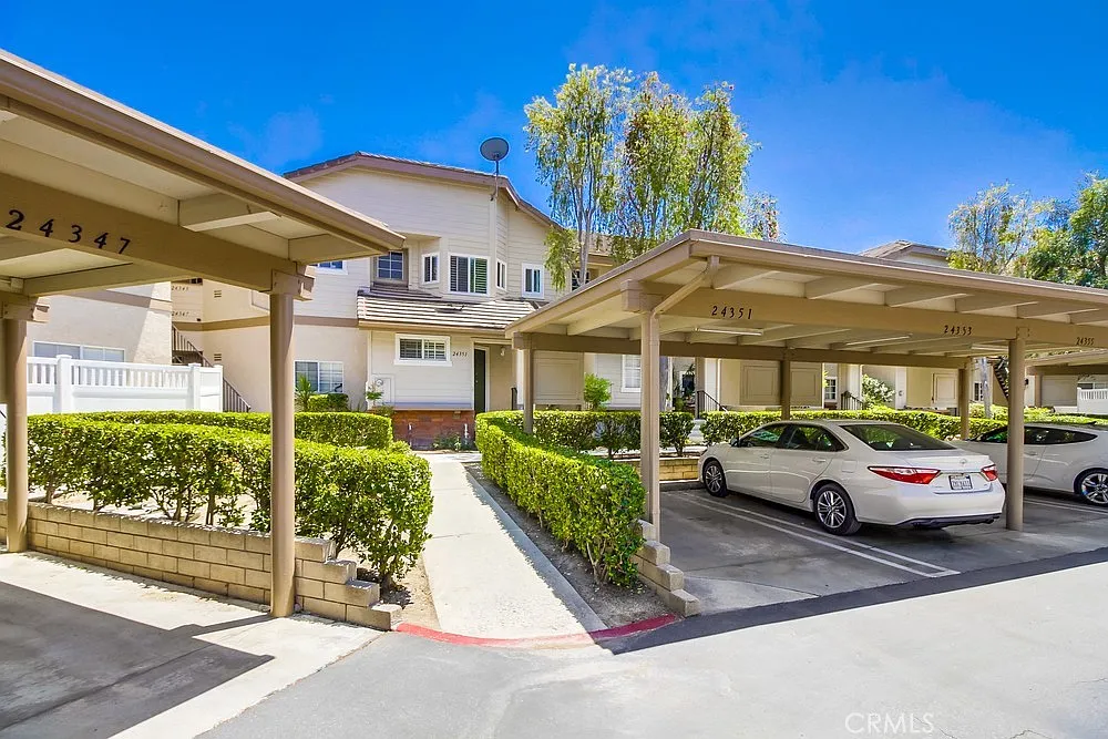 2 bed, 2.5 bath, 1270 sqft, $3,500 — Photo 1