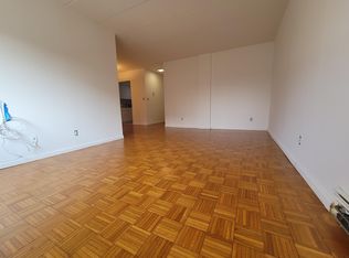 14074 34th Ave APT 5C, Flushing, NY 11354