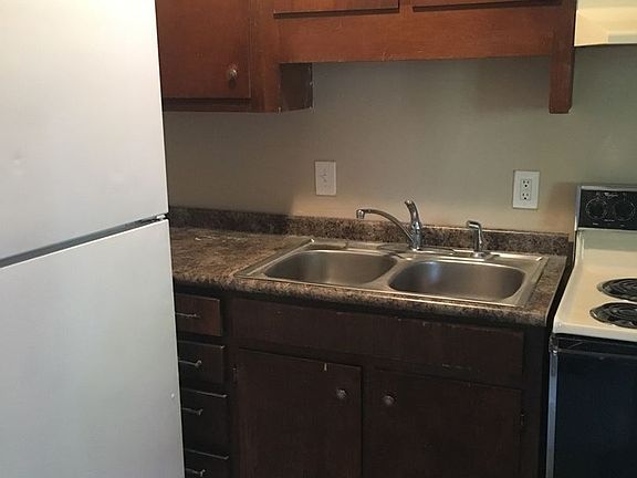 3rd image of 4009 Eunice St SW APT 5