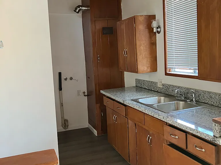 Kitchen/Granite Counter
Laundry hookups for a stackable washer/dryer