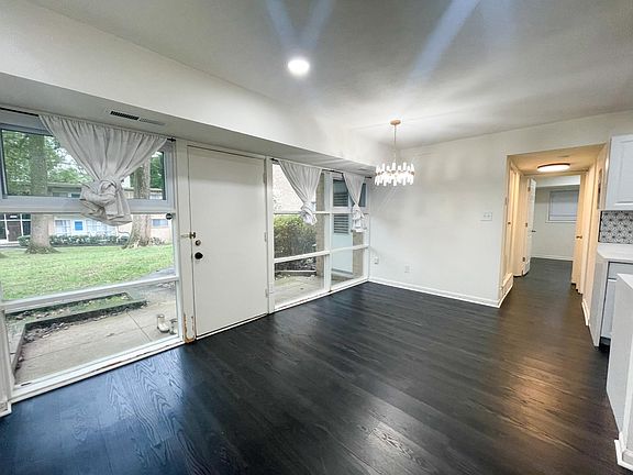 3rd image of 4927 Americana Dr APT T7