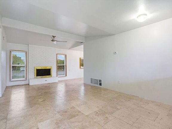 4th image of 5711 Emerald Forest Dr